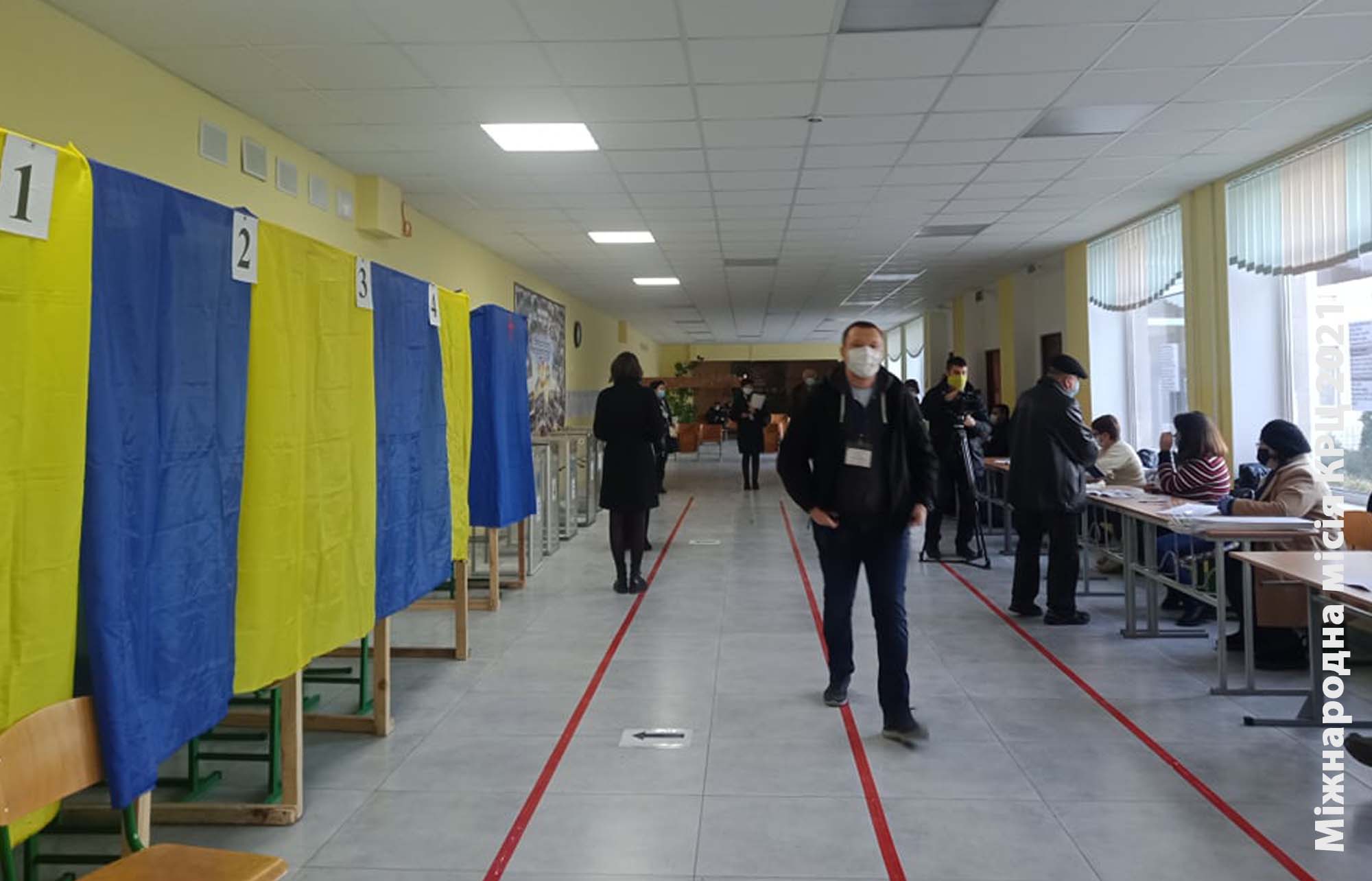 На виборах в Україні спостерігають міжнародні спостерігачі з діаспори